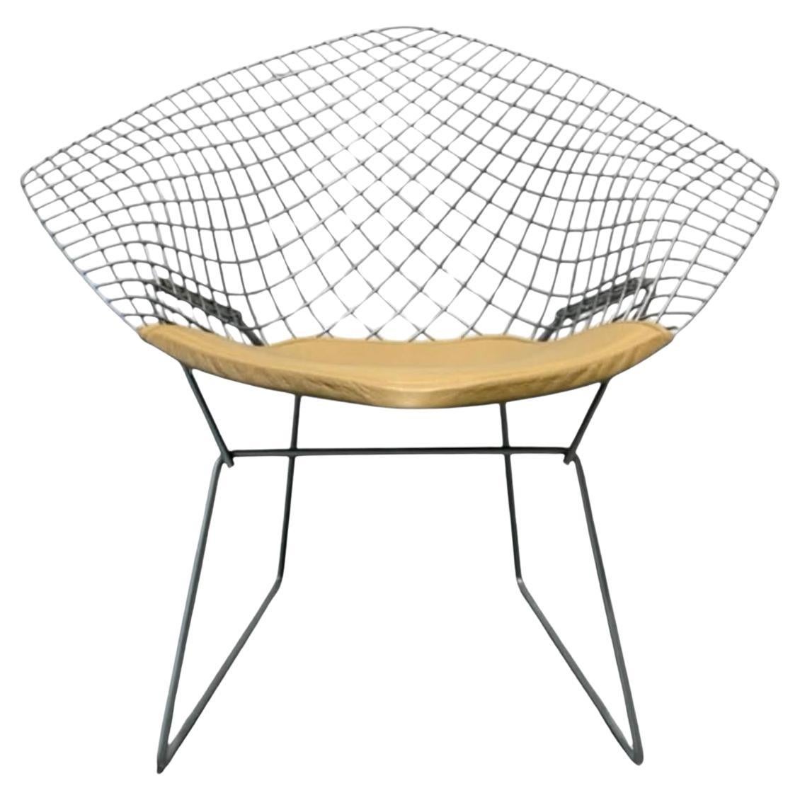 Bertoia Diamond Chair by Knoll, Mid-Century Modern, Circa 1970, Pair For Sale