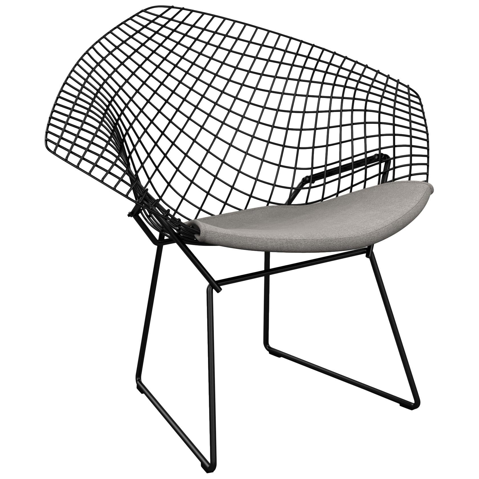 Bertoia Diamond Chair with Classic Boucle/Smoke Seat Pad & Black Frame For Sale