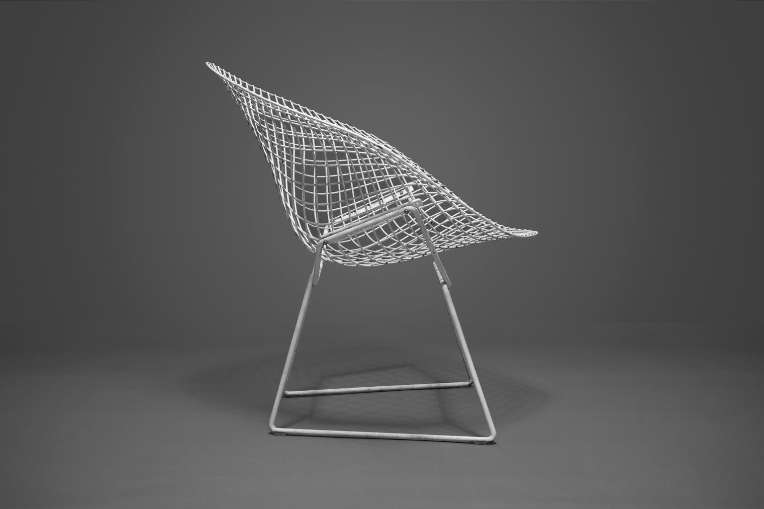 Mid-Century Modern Bertoia Diamond Chairs, White, Set of Two, Welded & Painted Steel For Sale