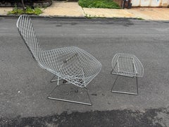 Bertoia pour Knoll Chaise oiseau et ottoman en chrome