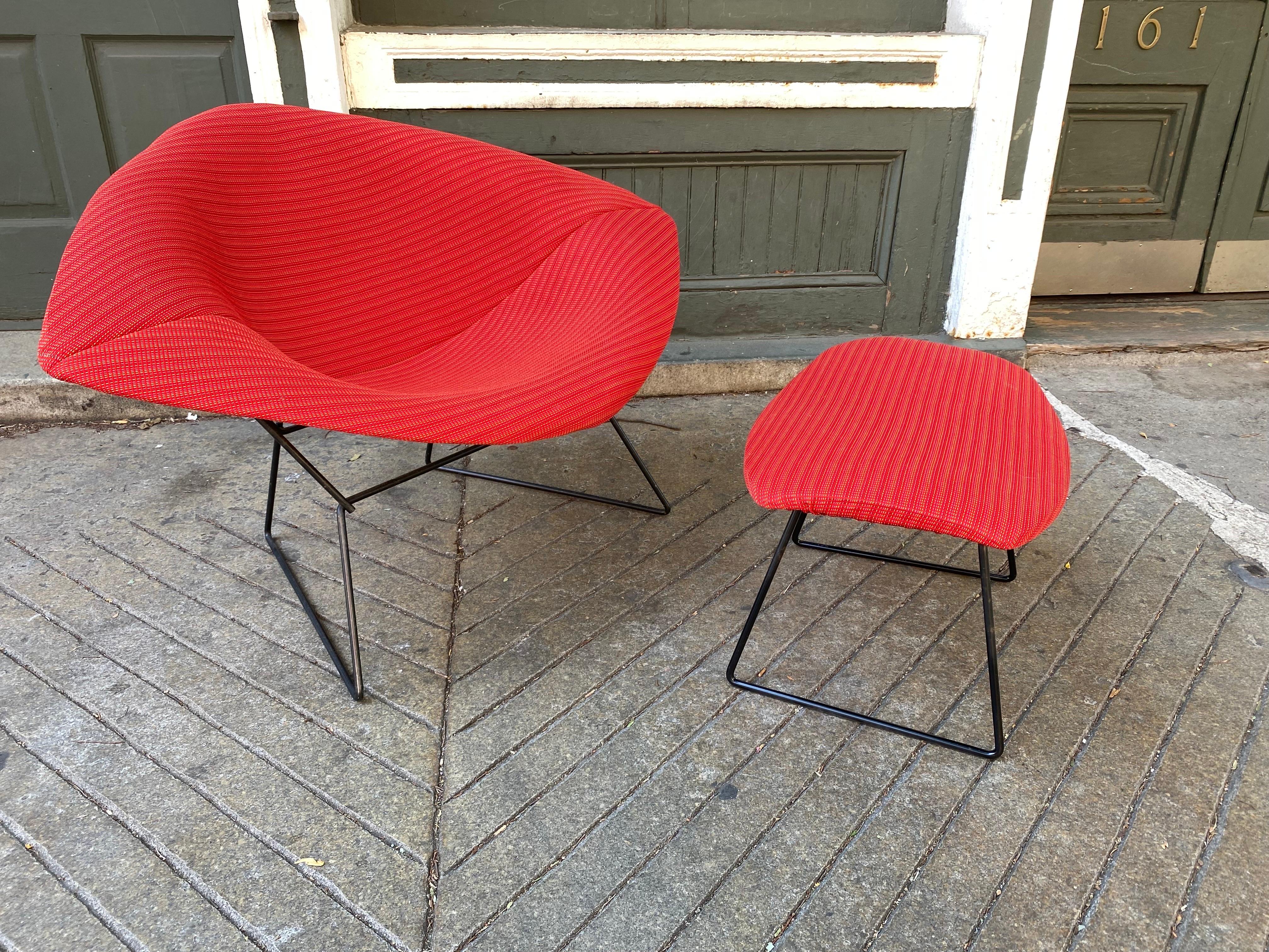 Harry Bertoia for Knoll Large Diamond Chair and Ottoman. Ottoman measures 23.5 x 16.5 and 14.5