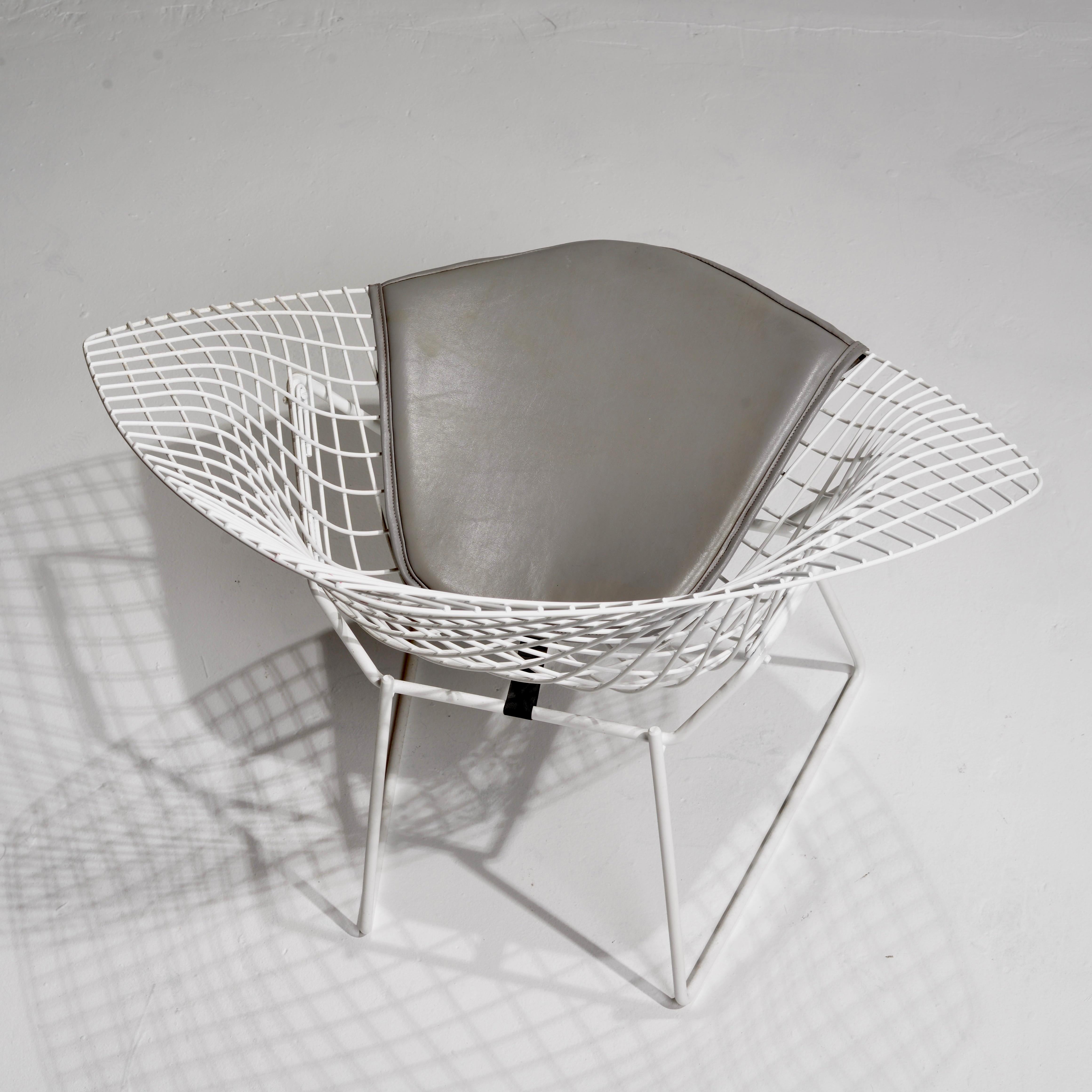 6 chaises « Diamond » Bertoia pour Knoll en métal blanc en vente 4