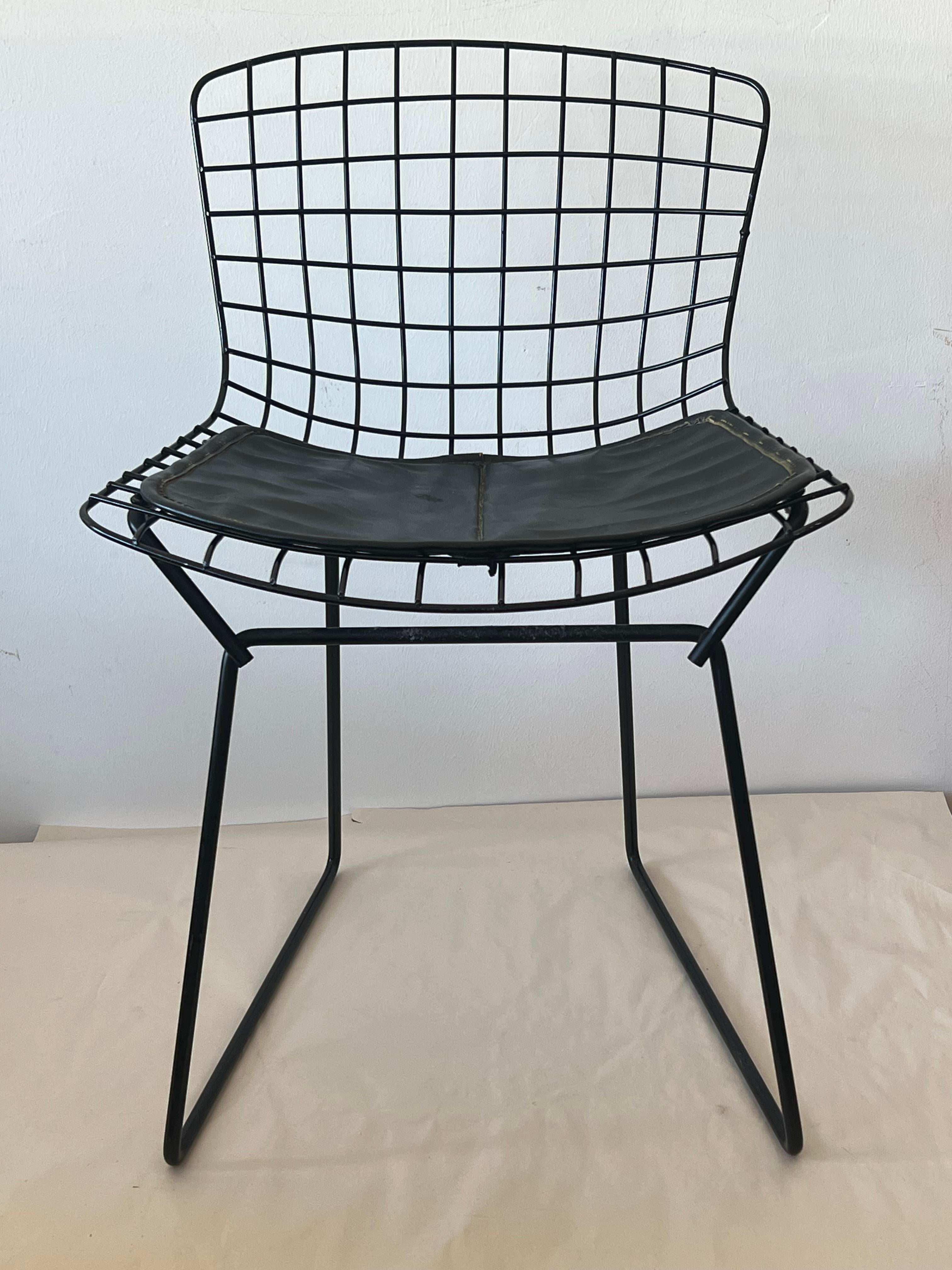 Mid-Century Modern Bertoia Vintage Child's Chair With Original Pad Signed ca' 1960 Knoll For Sale