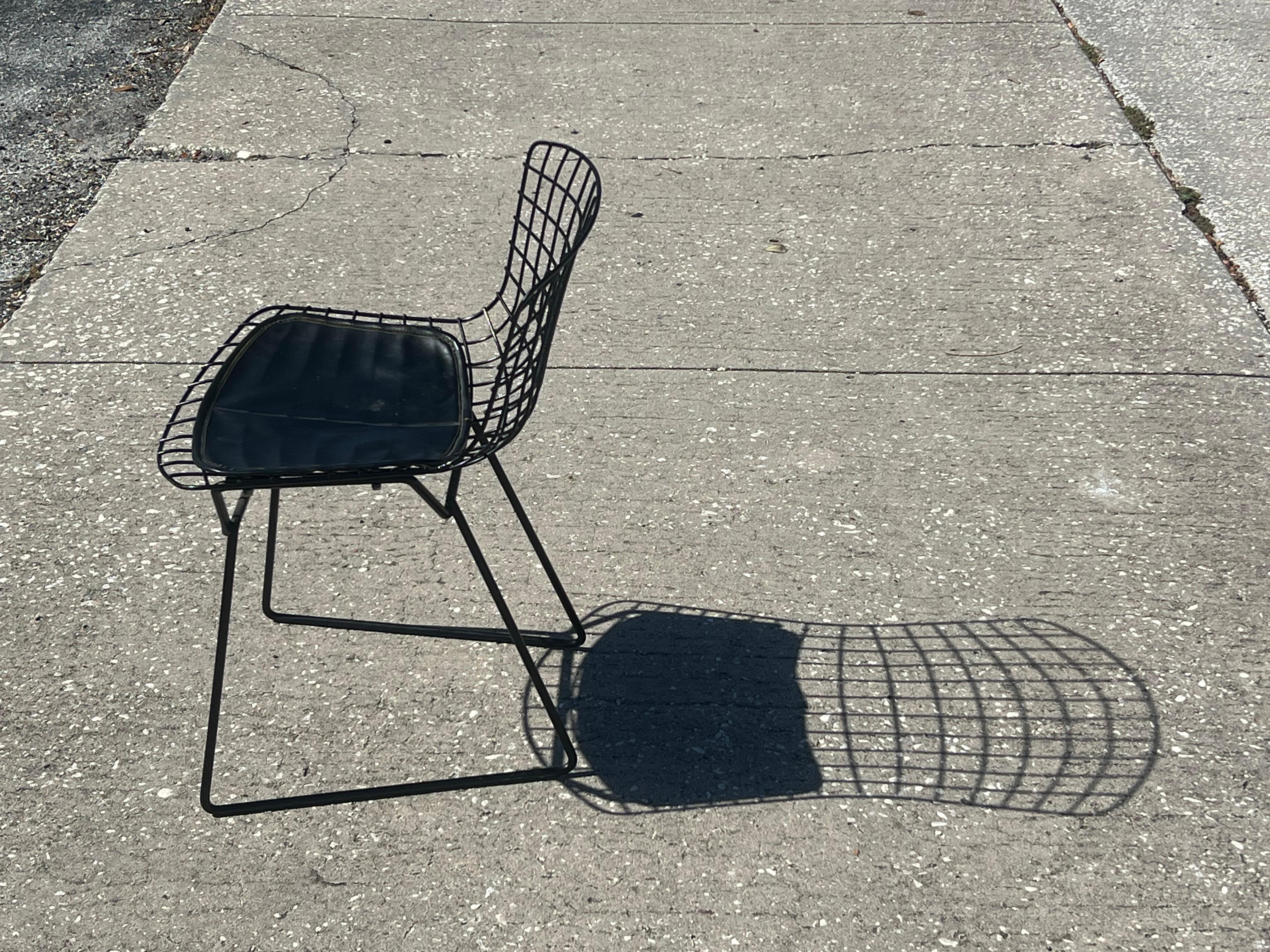 Steel Bertoia Vintage Child's Chair With Original Pad Signed ca' 1960 Knoll For Sale