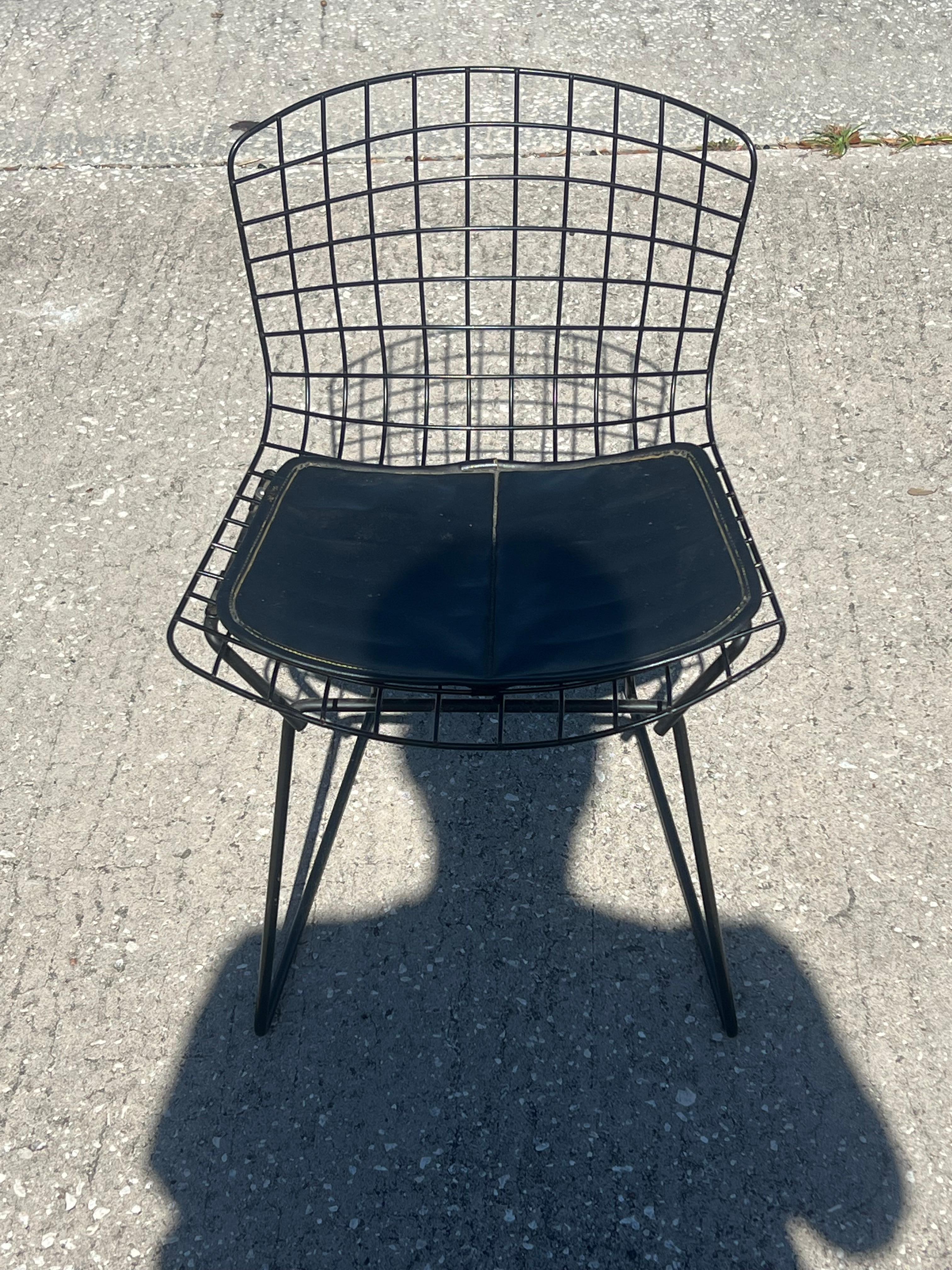 Bertoia Vintage Child's Chair With Original Pad Signed ca' 1960 Knoll For Sale 1