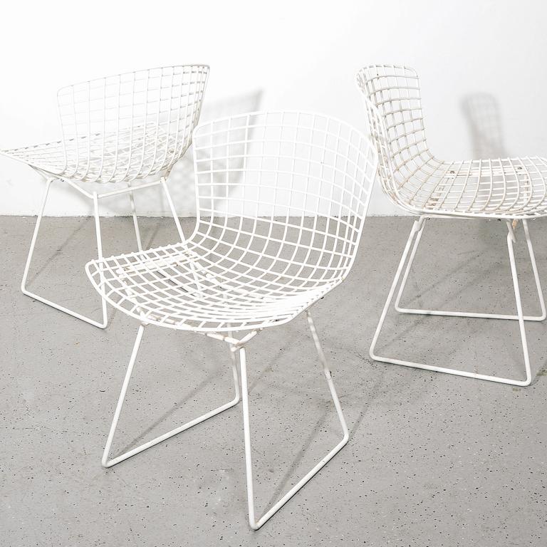 Harry Bertoia for Knoll wire side chairs. 1980s Italian-made examples with thicker wire and 