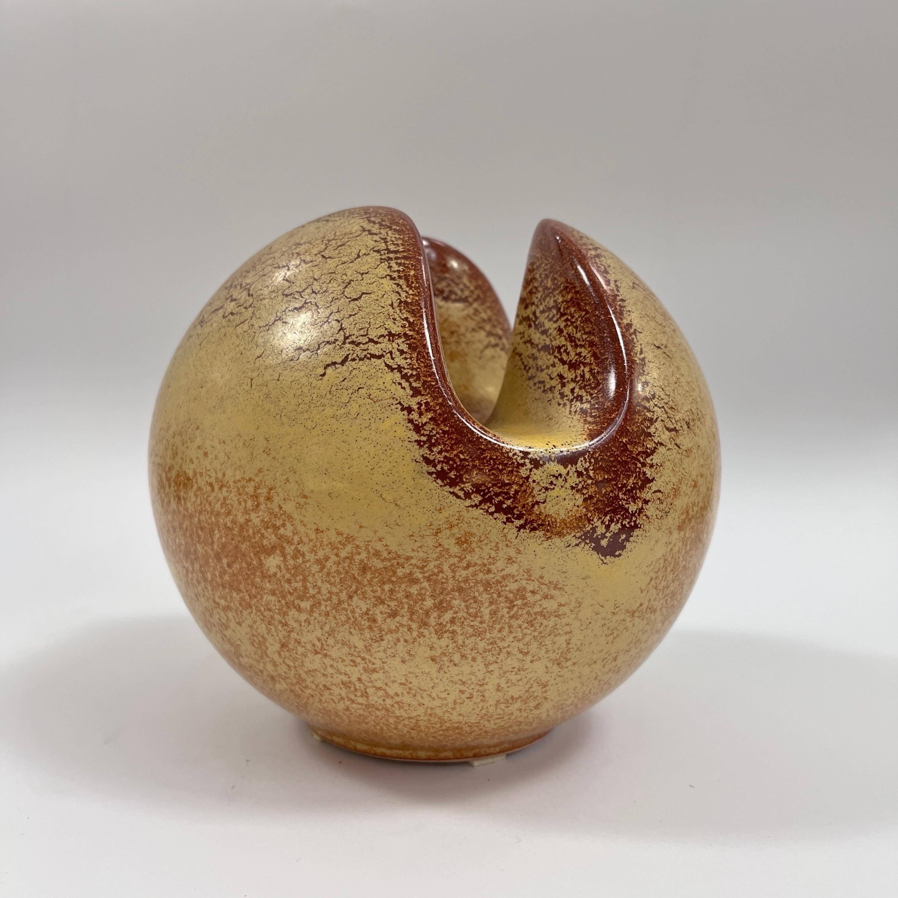 Fine XX secolo Vaso in ceramica Bertoncello / disegnato da Roberto Rigon / Italia anni '70 in vendita