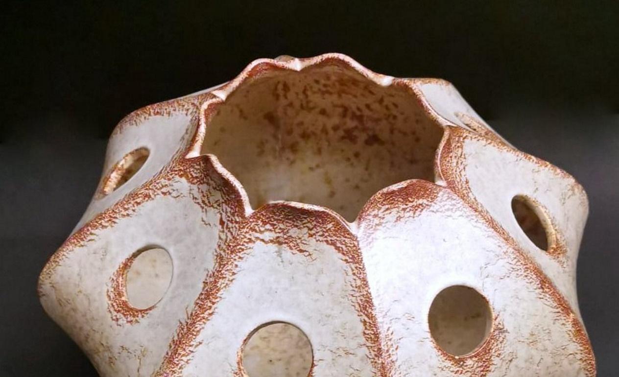 Vase sculpté italien Bertoncello en céramique émaillée Roberto Rigon en vente 3