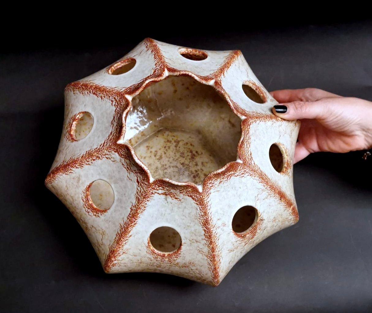 Vase sculpté italien Bertoncello en céramique émaillée Roberto Rigon en vente 7