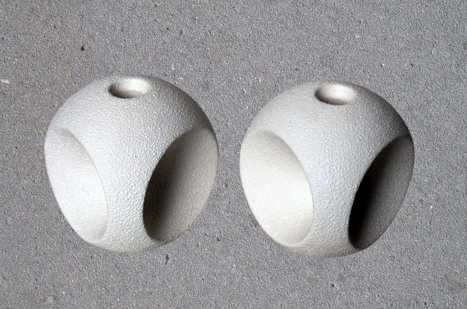 Bertoncello  Pair Of White Glazed Ceramic Candlesticks Design By Roberto Rigon In Good Condition For Sale In Prato, Tuscany