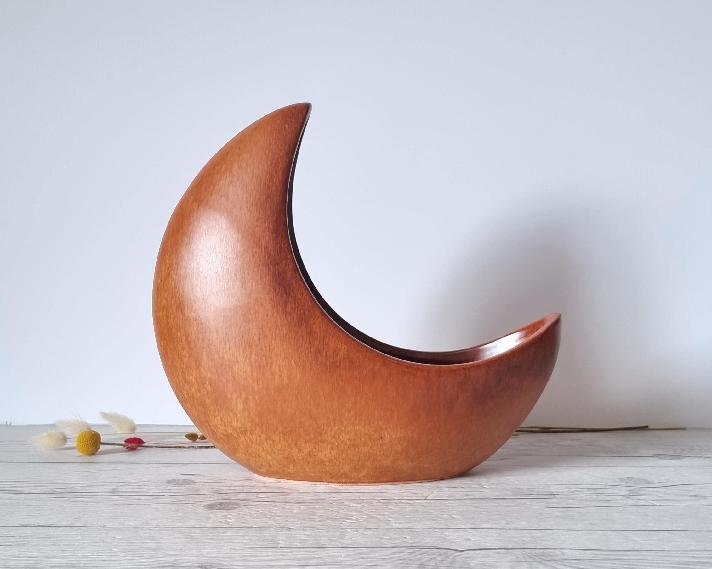 Italian Bertoncello, Screziato Tabacco Tan Glaze, Modernist Crescent Moon Planter Vase