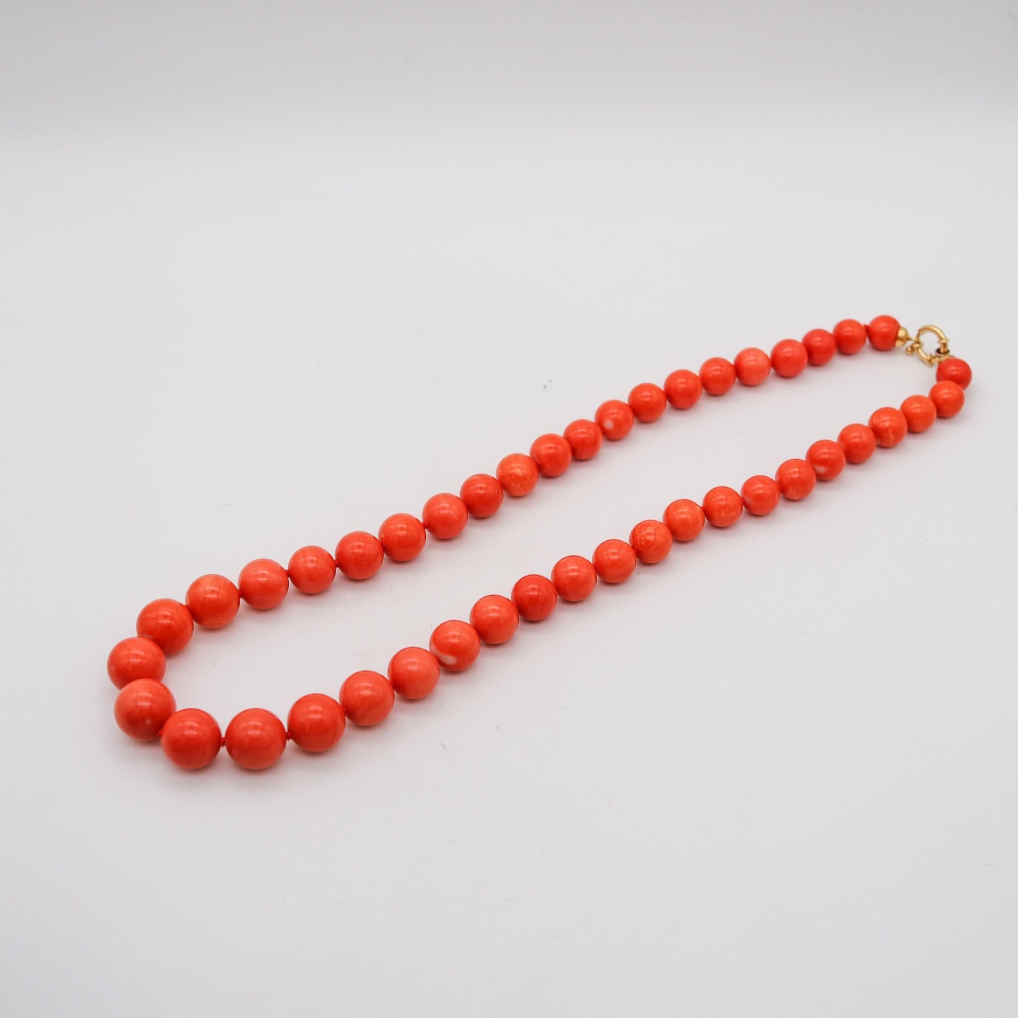 Cabochon BERTORO Graduated Necklace Of Sardinian Coral And 18Kt Yellow Gold For Sale