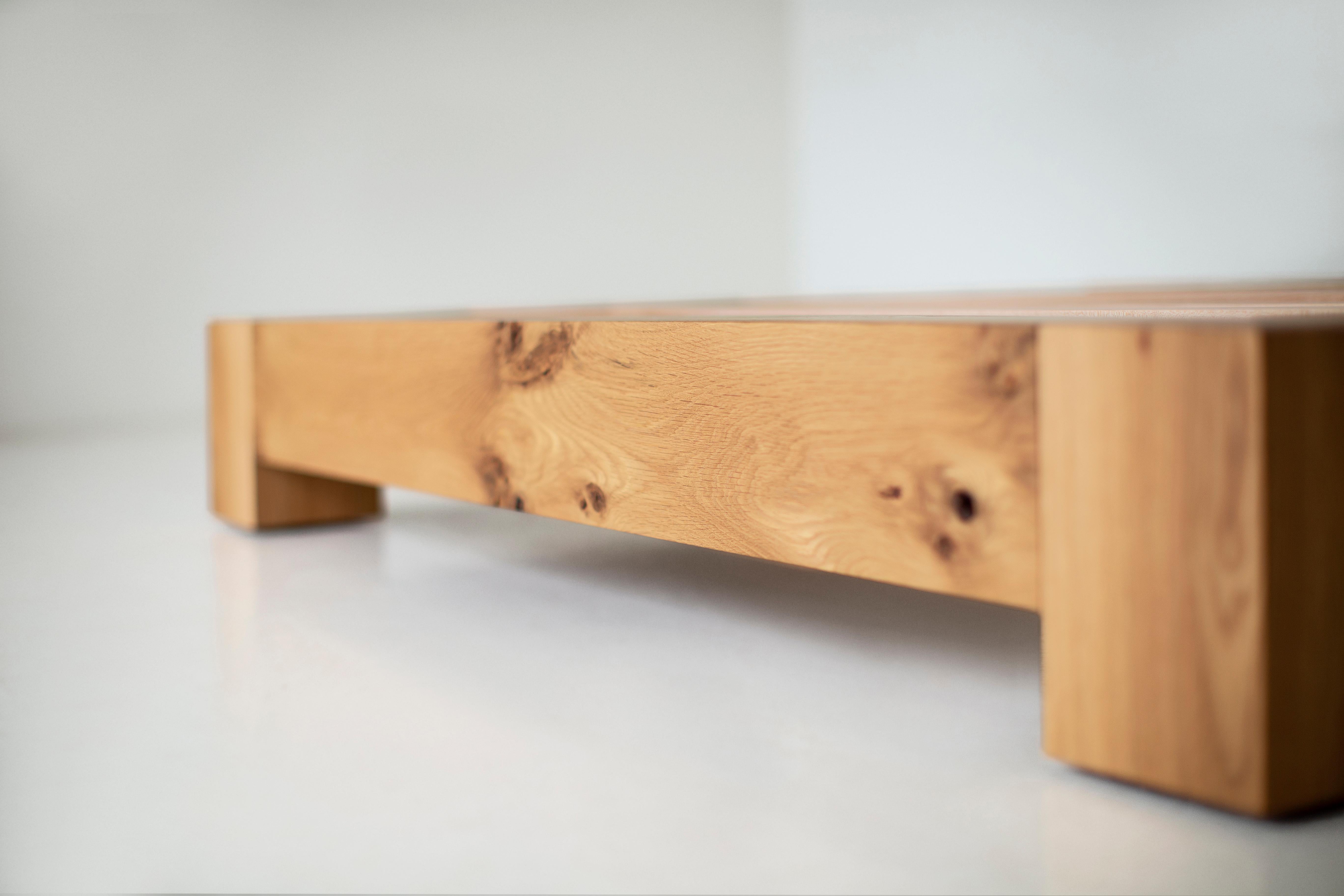 Cadre de lit Bertu, lit plateforme rustique Ithaca, Oak blanc en vente 2