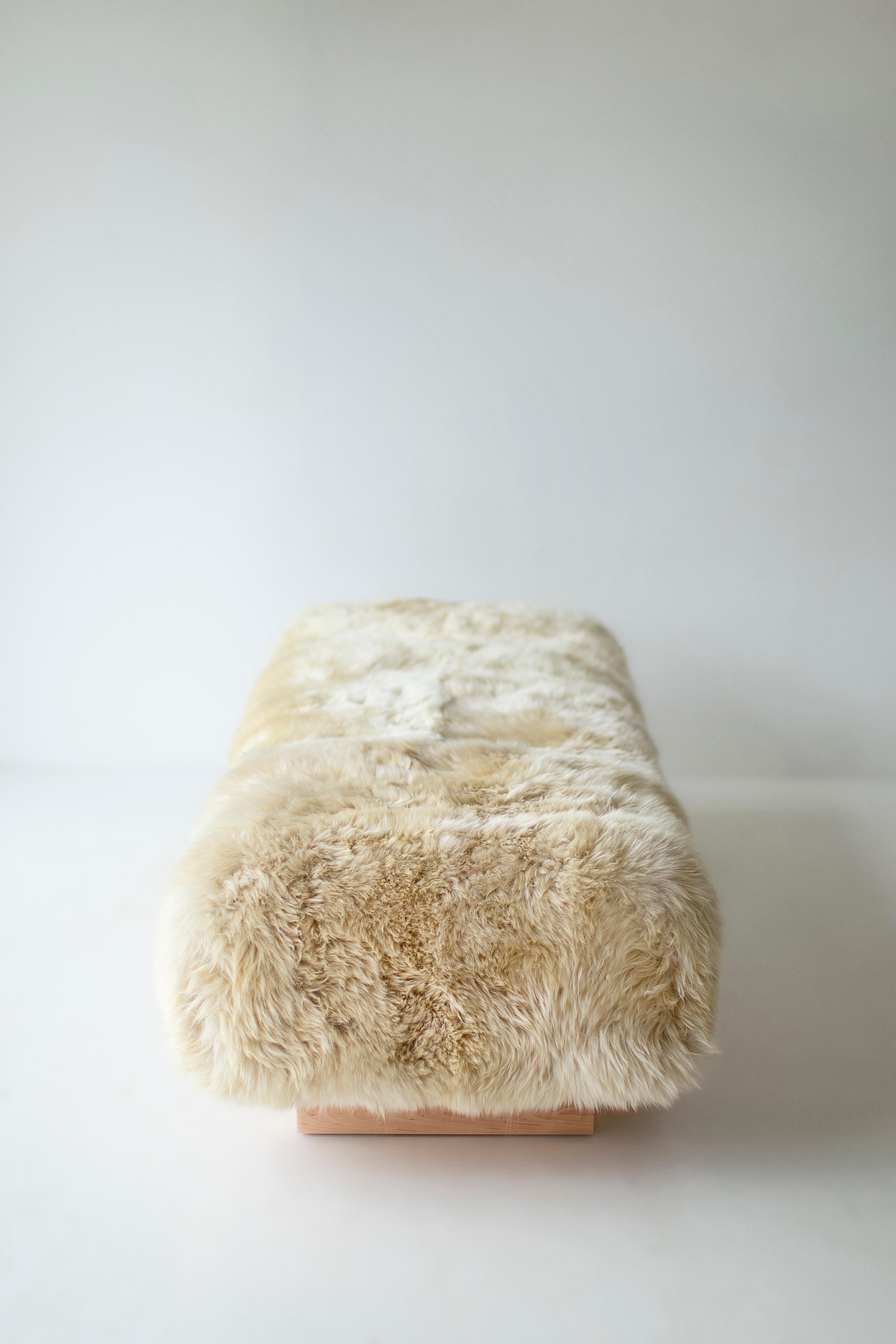 Bertu Benches, Suelo Big Modern Sheepskin Fur Bench, Sheepskin with Maple In New Condition For Sale In Oak Harbor, OH