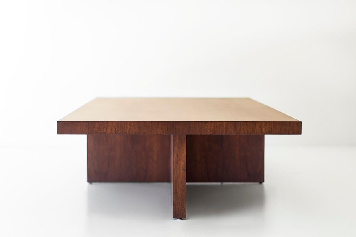 Table basse Bertu, Oakley Table basse en noyer, noyer en vente 3