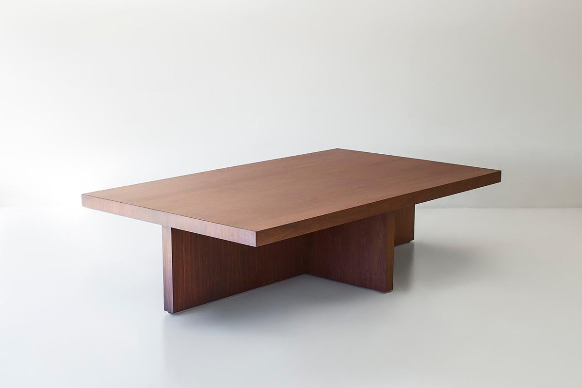 Américain Table basse Bertu, Oakley Table basse en noyer, noyer en vente