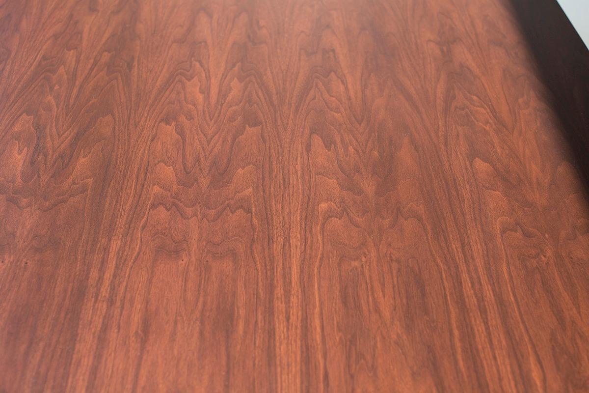 Noyer Table basse Bertu, Oakley Table basse en noyer, noyer en vente