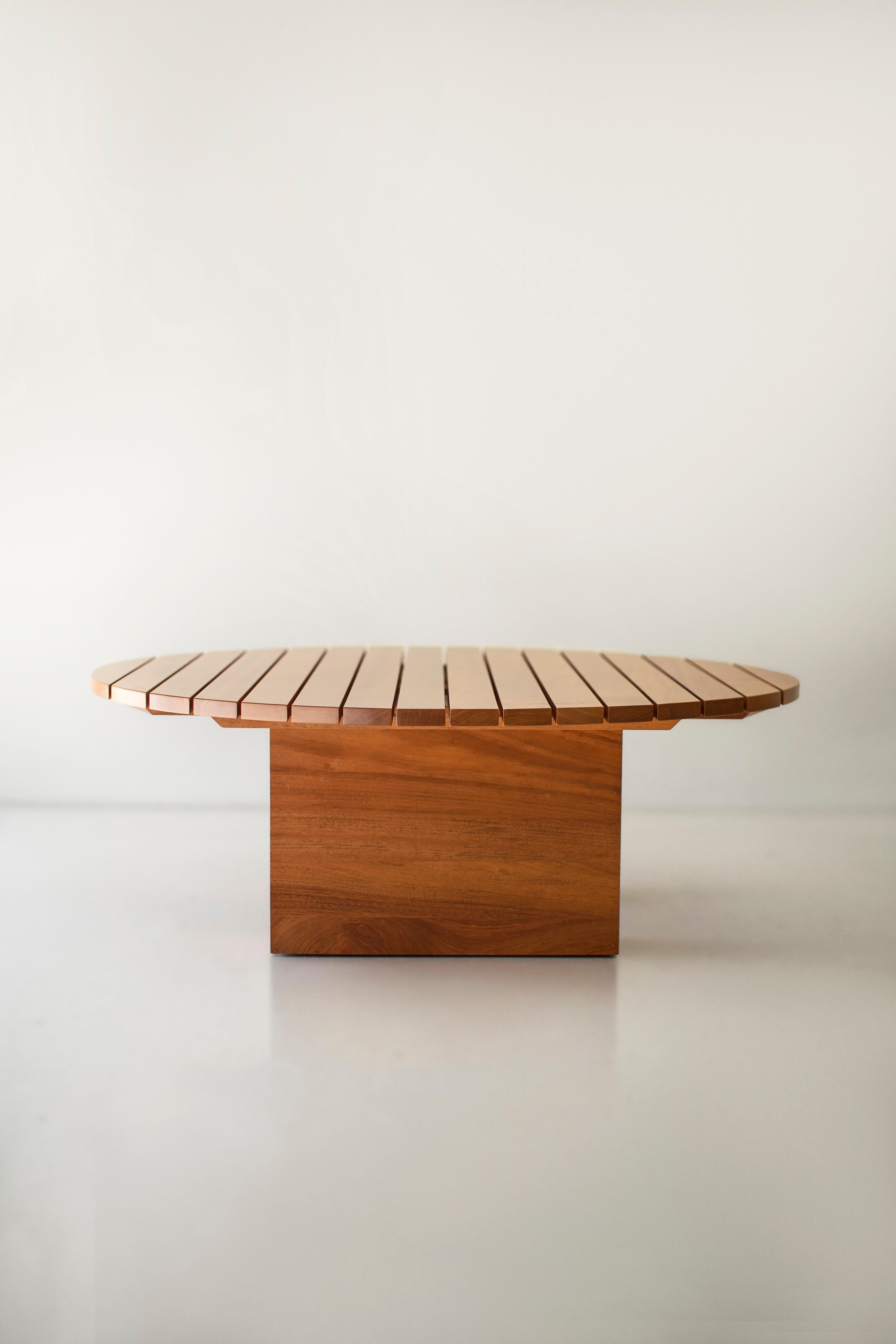 Bertu Coffee Table, Suelo Outdoor Round Coffee Table, Sapele Mahogany For Sale 3