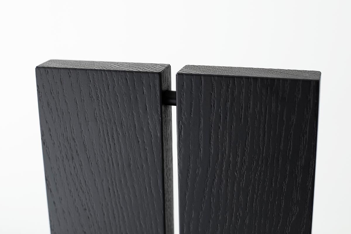 Chaise de salle à manger Bertu, chaise de salle à manger à dossier haut MarCo, chêne rouge noir en vente 1