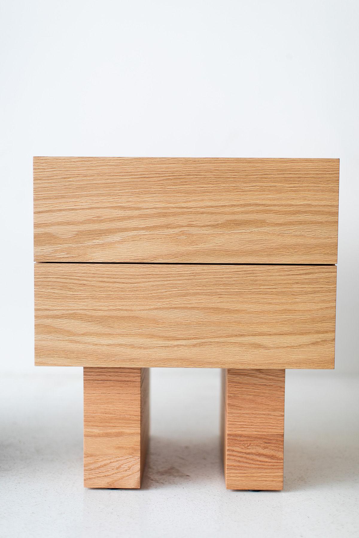 Bertu Nachttisch, Suelo Modern Eiche Nachttisch  (Holz) im Angebot