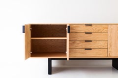 Bertu Credenza, Baron Credenza Moderna de Roble, Negra