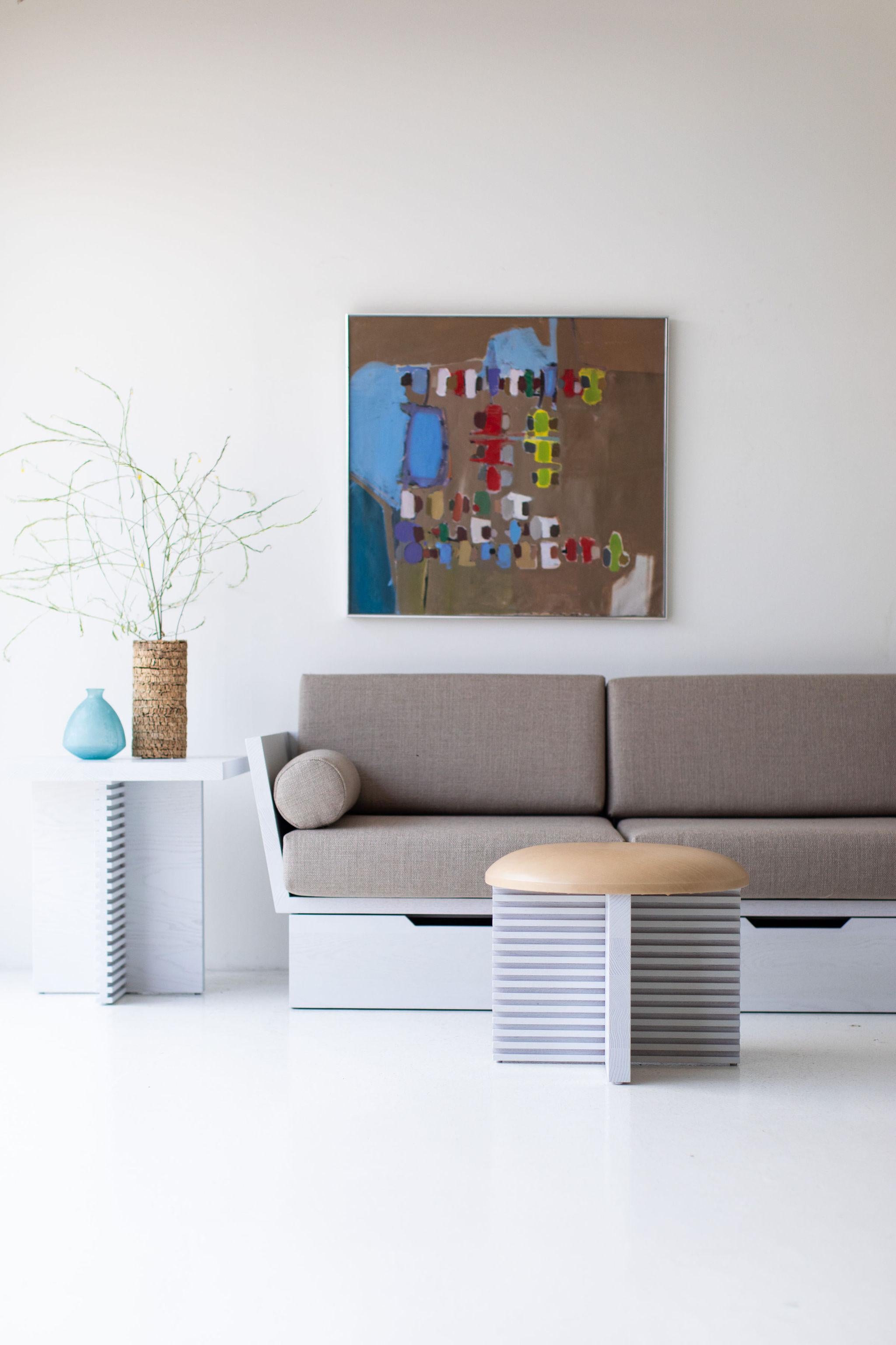 Moderno Pouf Bertu, Pouf moderno Cicely in Wood, Pelle, Whiting in vendita