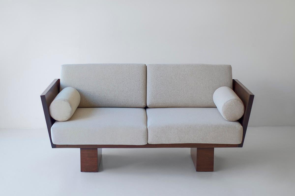 Moderno Lovanie per esterni Bertu, Lovanie per esterni Suelo con braccioli, Noce Sapele in vendita