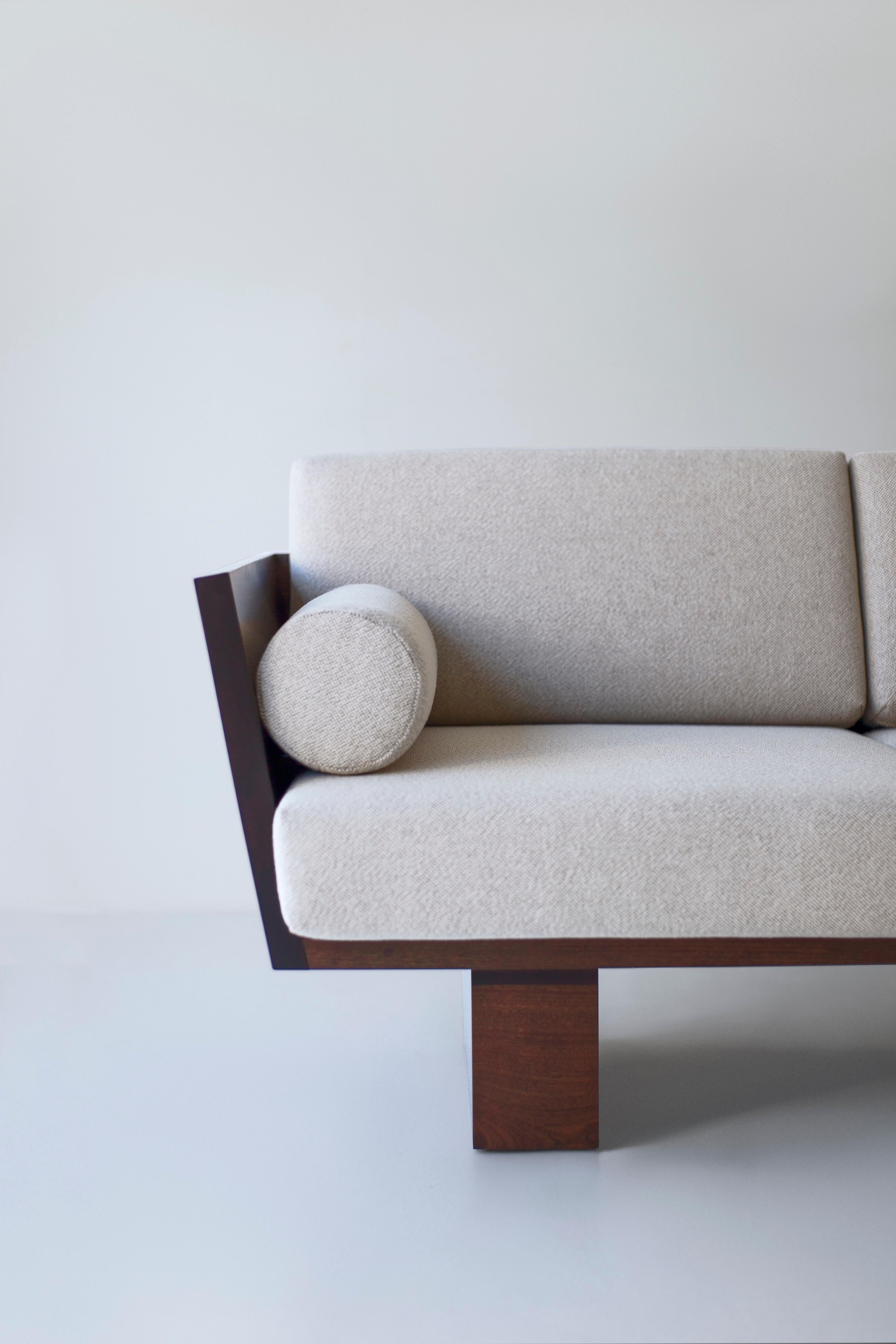 Lovanie per esterni Bertu, Lovanie per esterni Suelo con braccioli, Noce Sapele in vendita 3