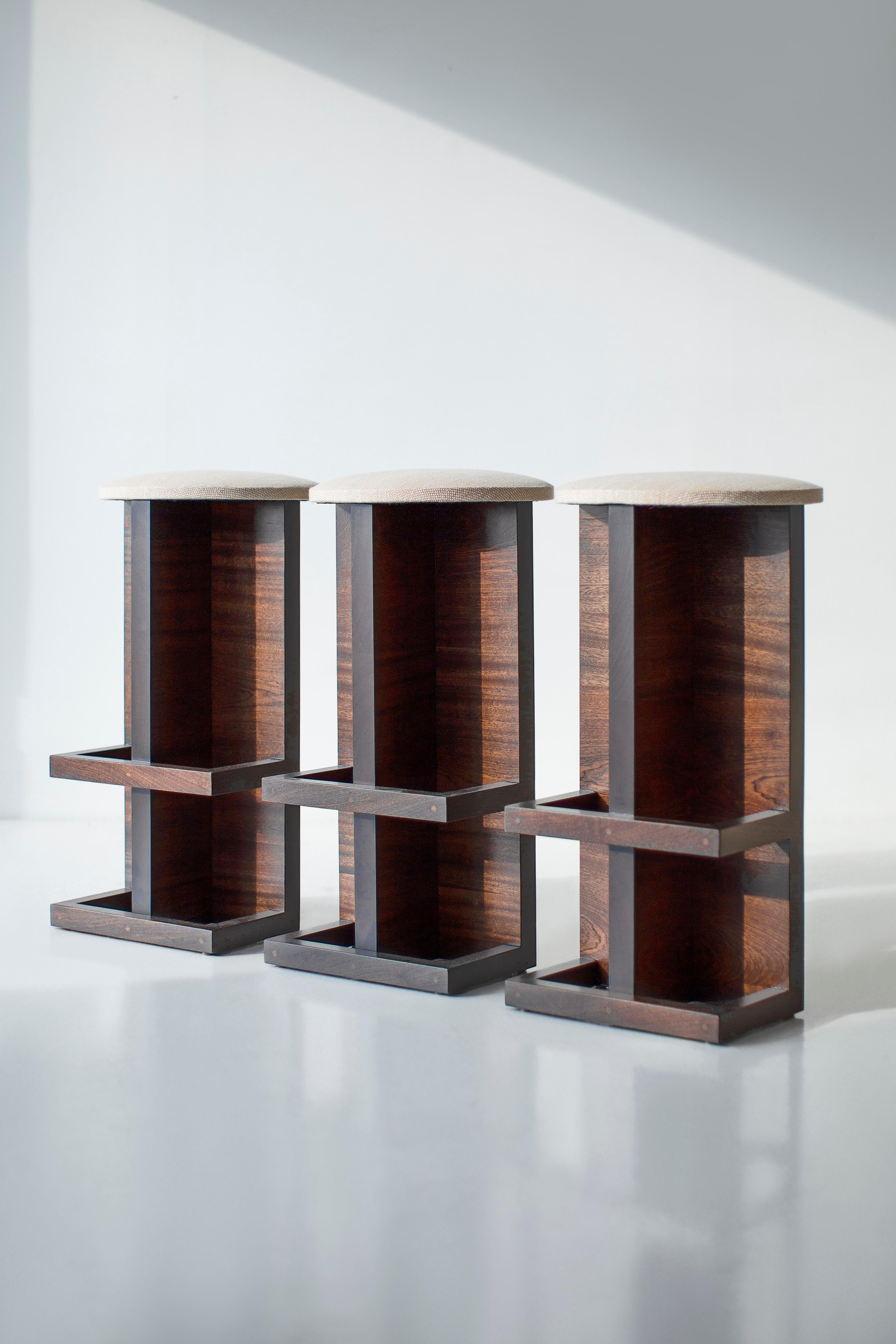 Moderne Tabourets d'extérieur Bertu, Tabourets de bar modernes Cicely, Mahagony, Simple en vente