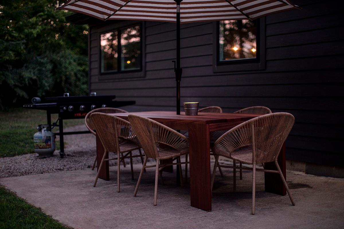 Bertu Furniture, Table de salle à manger Chili, acajou, huile de teck en vente 3