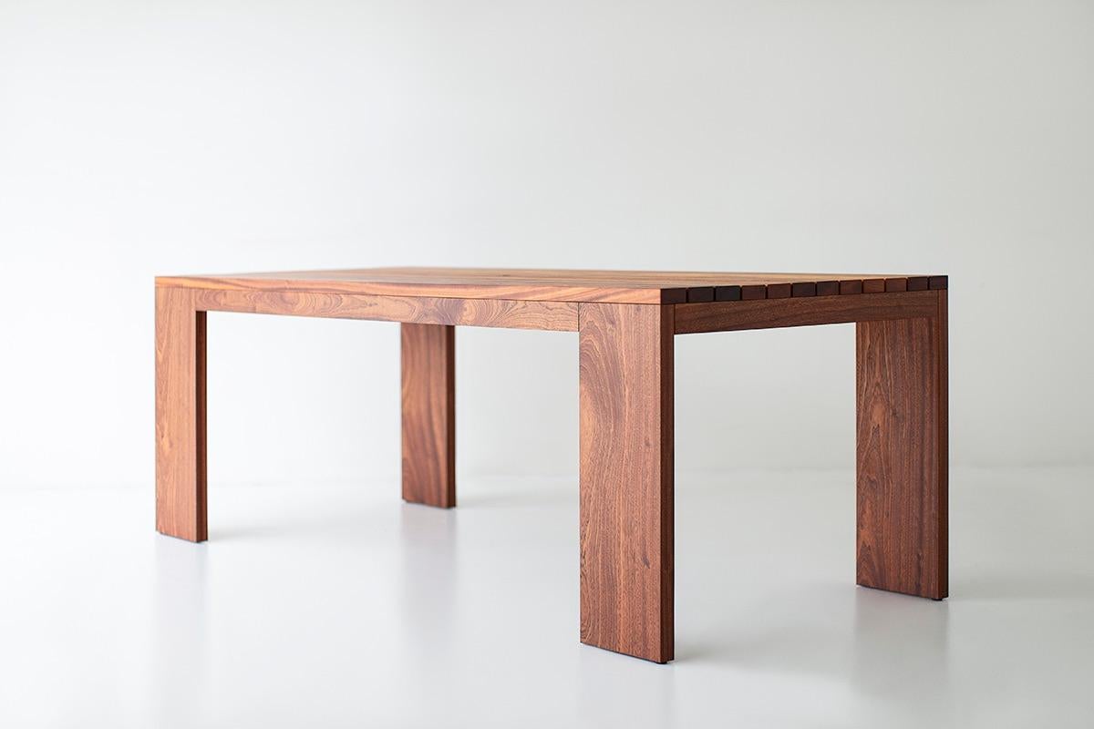 Moderne Bertu Furniture, Table de salle à manger Chili, acajou, huile de teck en vente