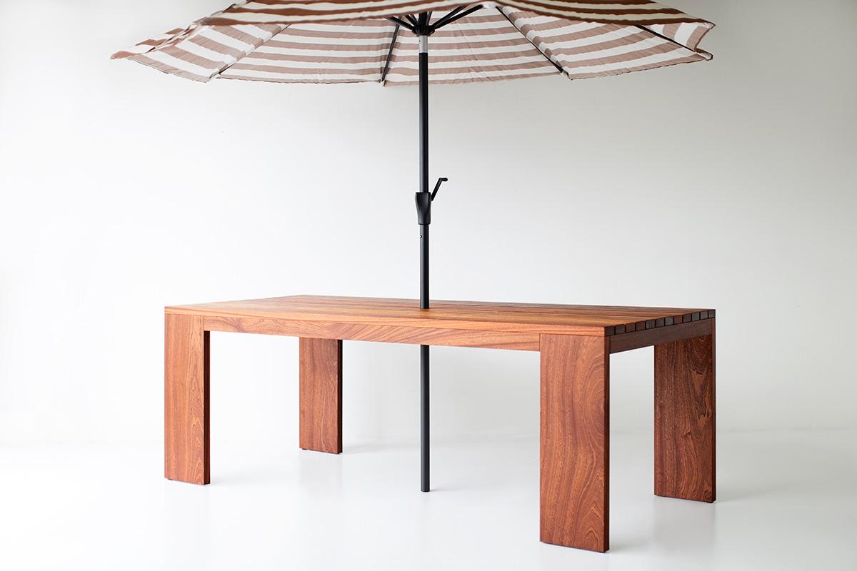 Bertu Furniture, Table de salle à manger Chili, acajou, huile de teck Neuf - En vente à Oak Harbor, OH