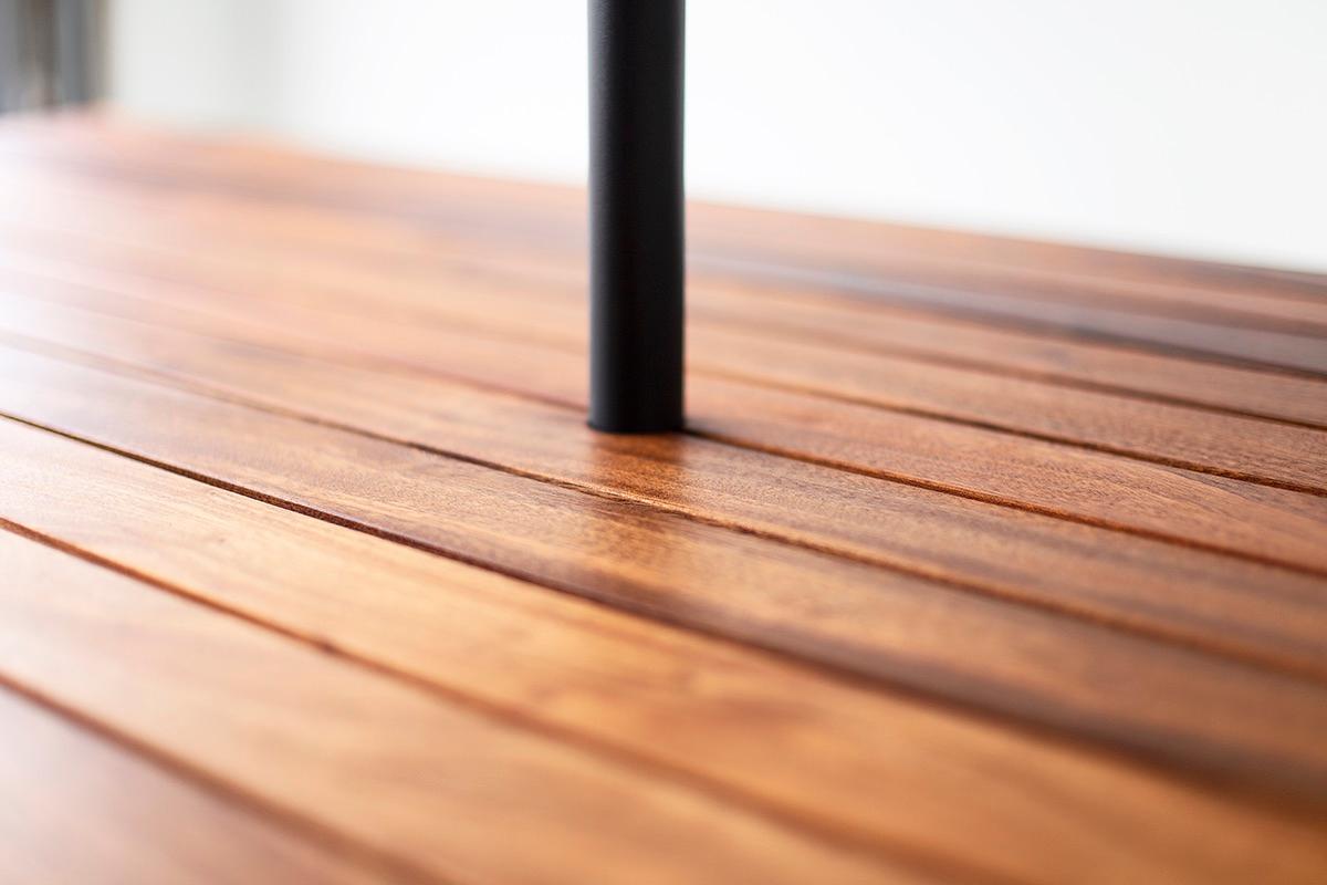 Acajou Bertu Furniture, Table de salle à manger Chili, acajou, huile de teck en vente