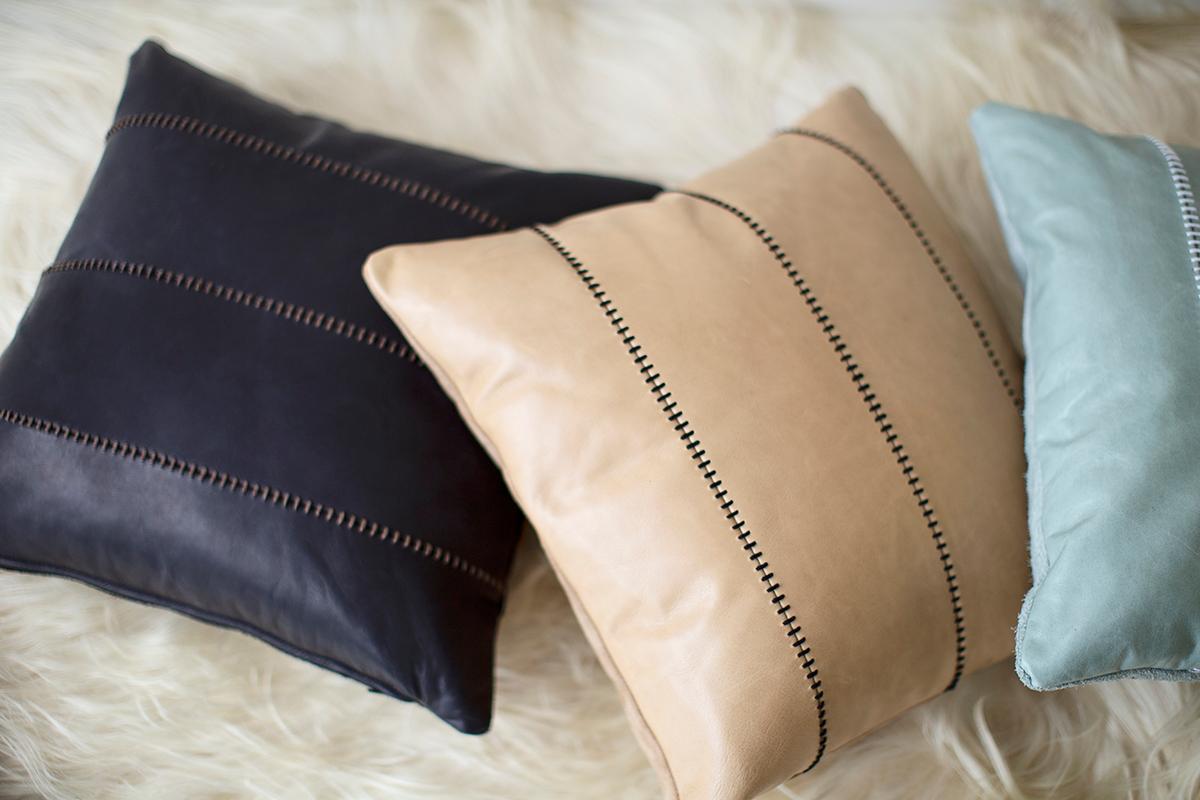 Almohadas Bertu, Almohada Tostada Tan, Cuero en venta 1