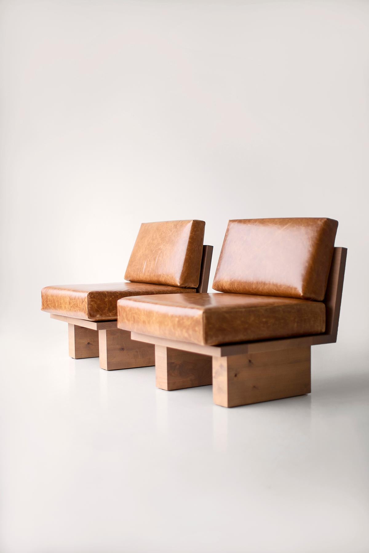 American Bertu Side Chair, Suelo Modern Leather Side Chair, Knotty Alder For Sale