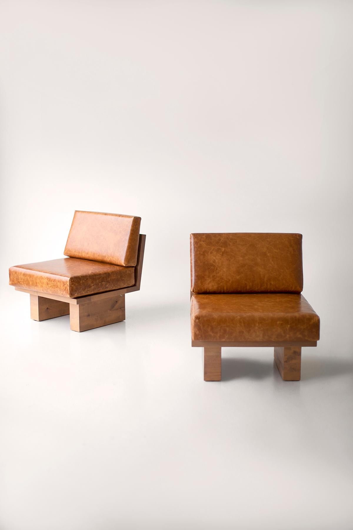 Bertu Side Chair, Suelo Modern Leather Side Chair, Knotty Alder For Sale 3
