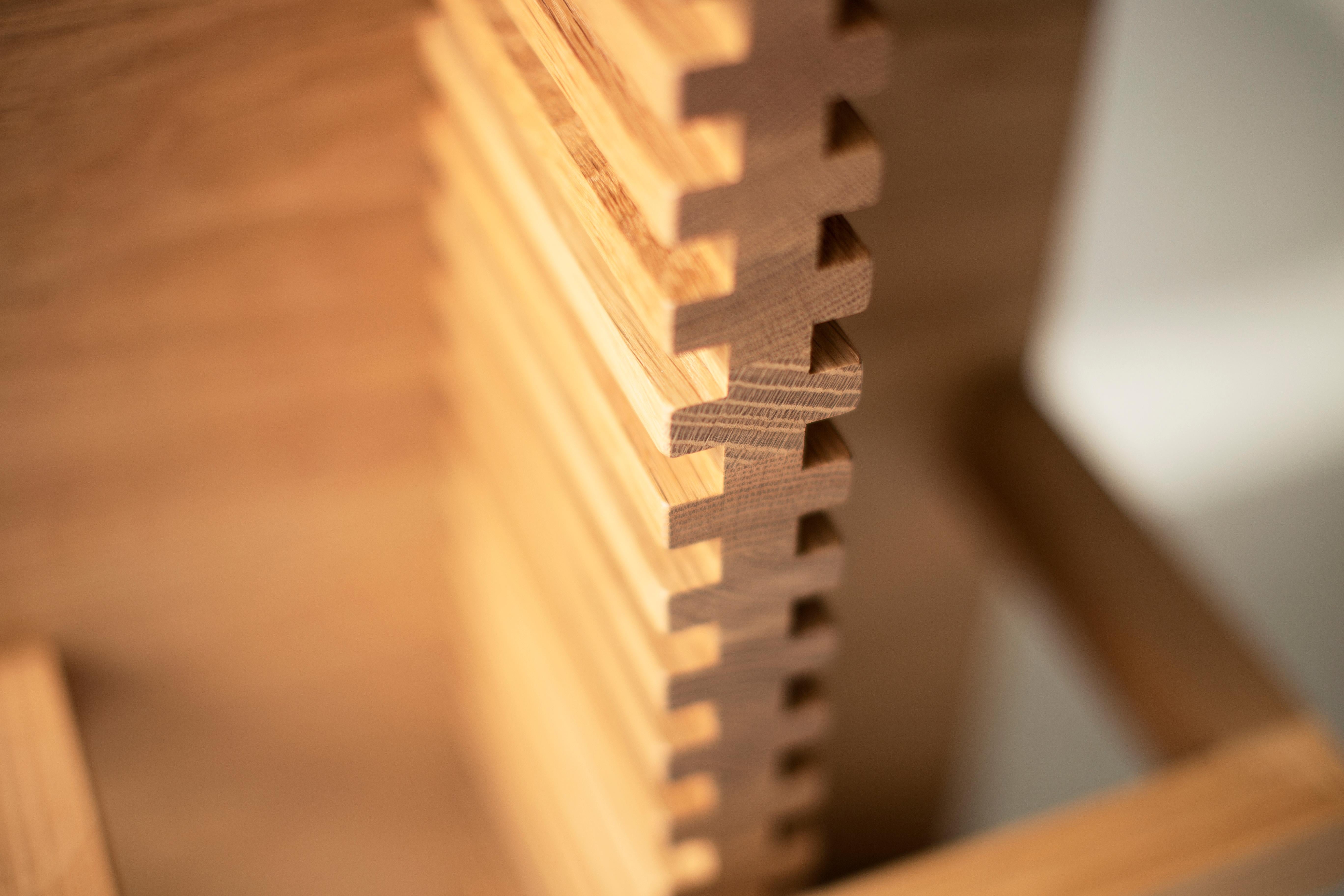 Bertu Hocker, Cicely Moderne Schafsfell-Barhocker, White Oak im Angebot 2