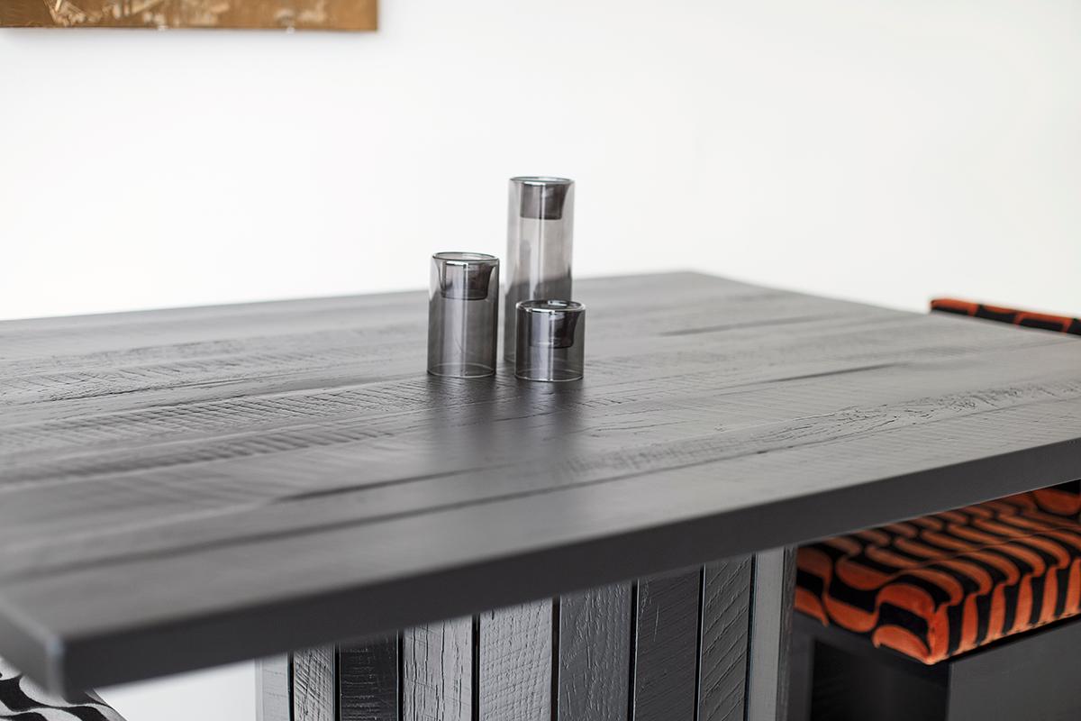 Bois de récupération Table Bertu, Bellhop Table de salle à manger en bois récupéré, Black Reclaimed Wood en vente