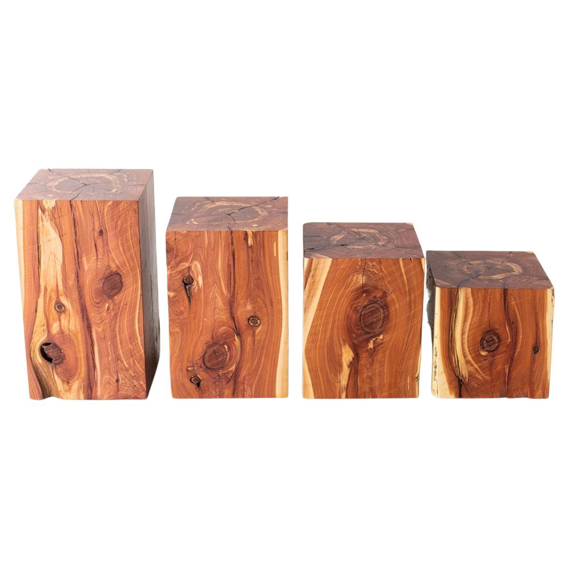 Tavolini in legno Bertu, Tavolini in legno per esterni in cedro rosso