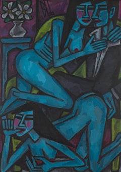 Figuren und eine Vase mit Blumen