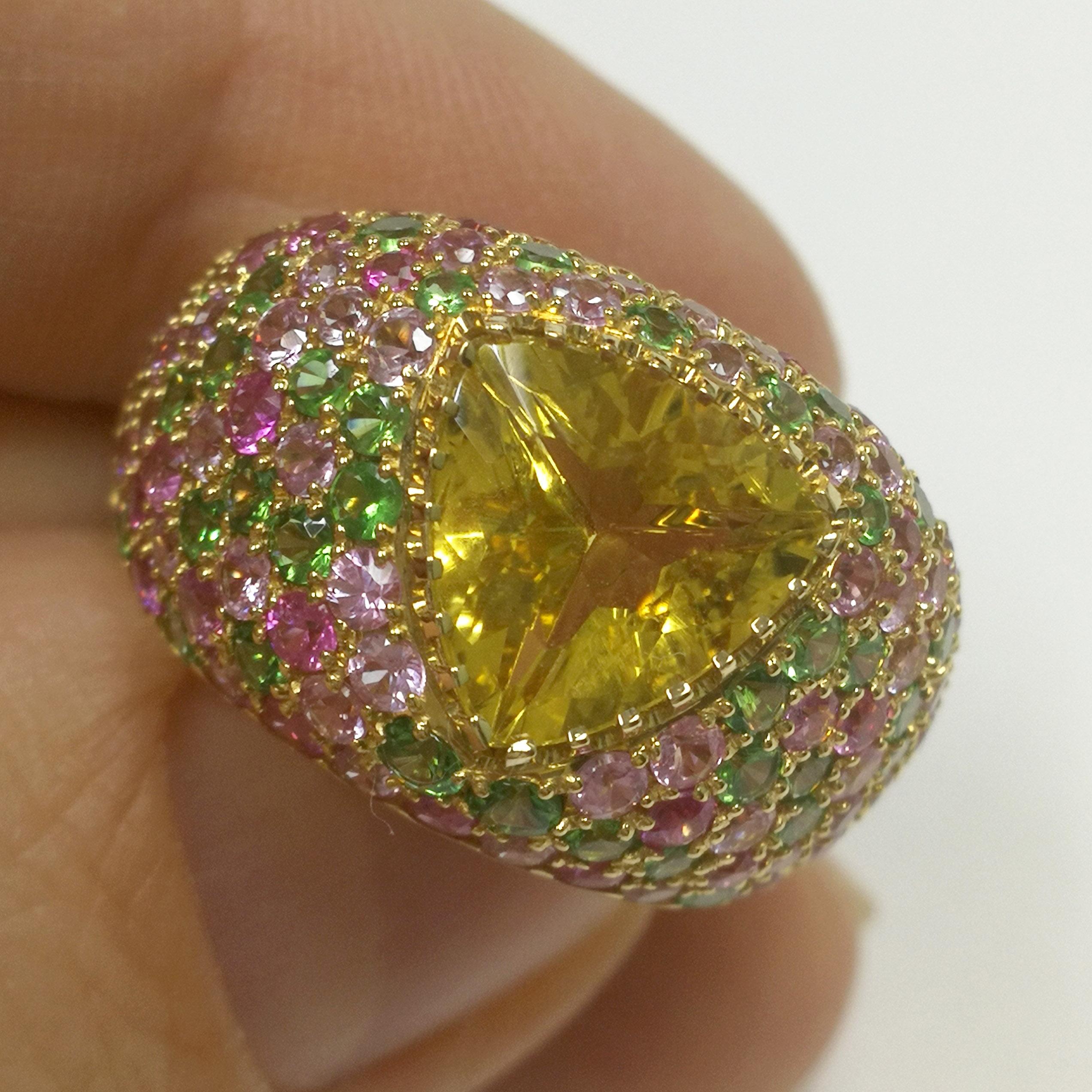 Beryl 2.13 Carat Tsavorites Pink Sapphires Yellow 18 Karat Gold Riviera Ring
The name and the variety of colours in this collection are associated with the bright Italian and French Riviera, vivid and colourful houses and sun reflections on the