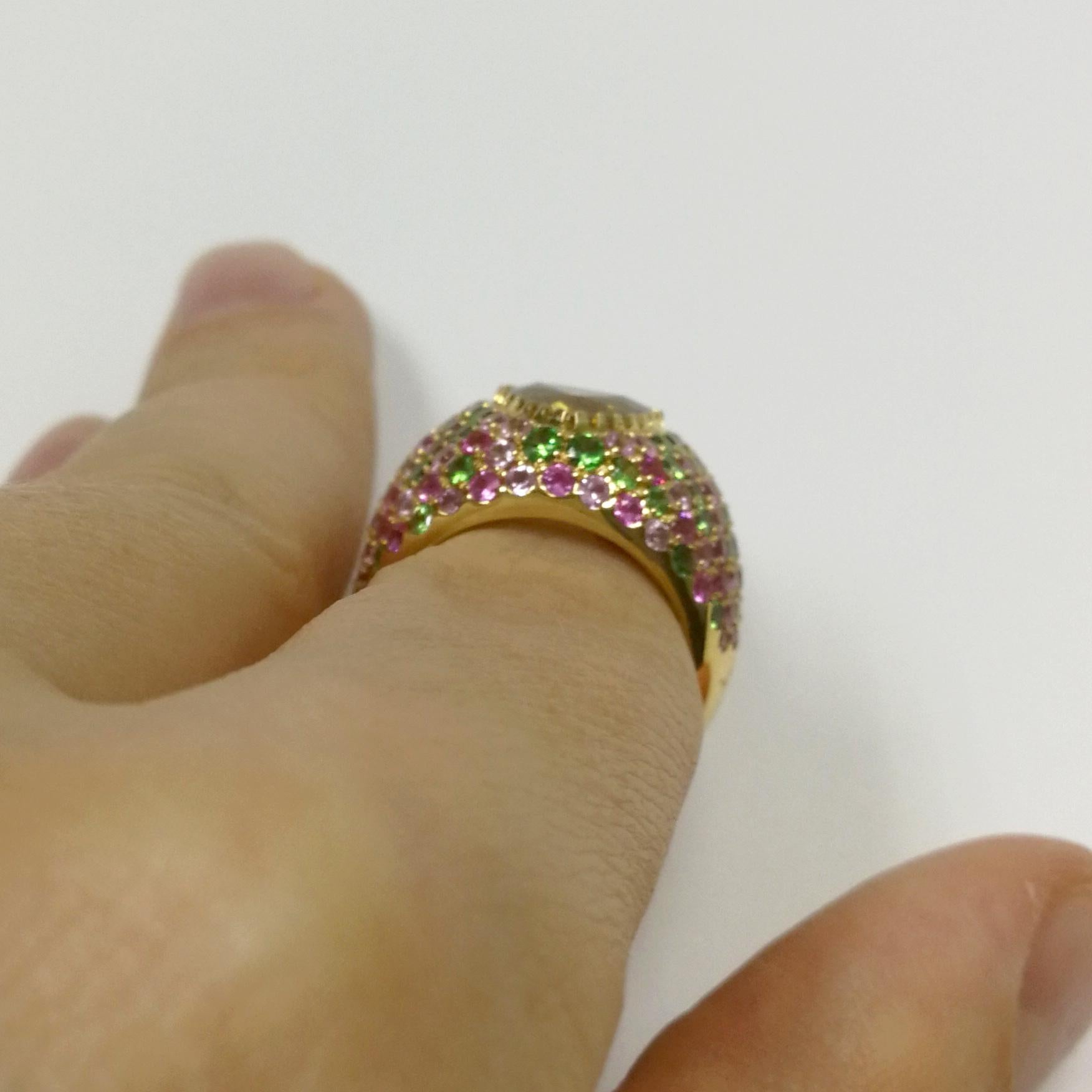 Beryl 2.13 Carat Tsavorites Pink Sapphires Yellow 18 Karat Gold Riviera Ring For Sale 3