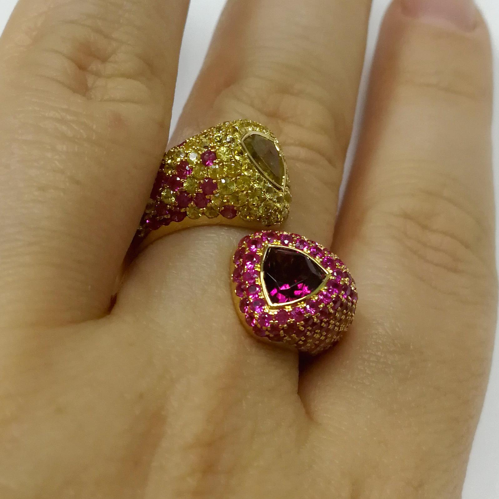 Beryl Pink Tourmaline Yellow Pink Sapphires Yellow 18 Karat Gold Riviera Ring For Sale 2