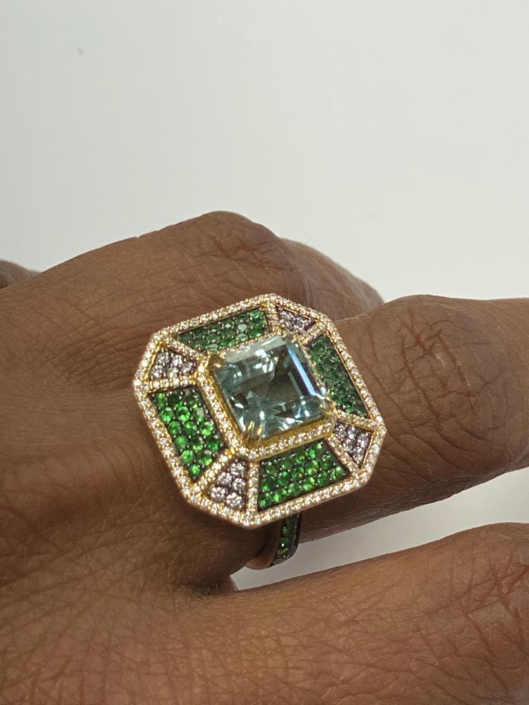 Goshwara Octagon Beryl, Tsavorite and Diamond Pave Ring 4