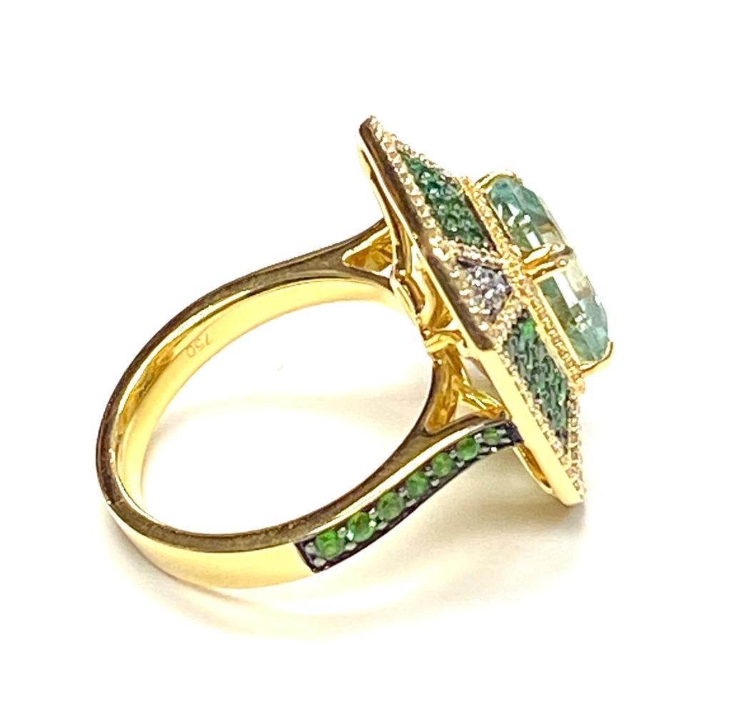 Goshwara Octagon Beryl, Tsavorite and Diamond Pave Ring 9