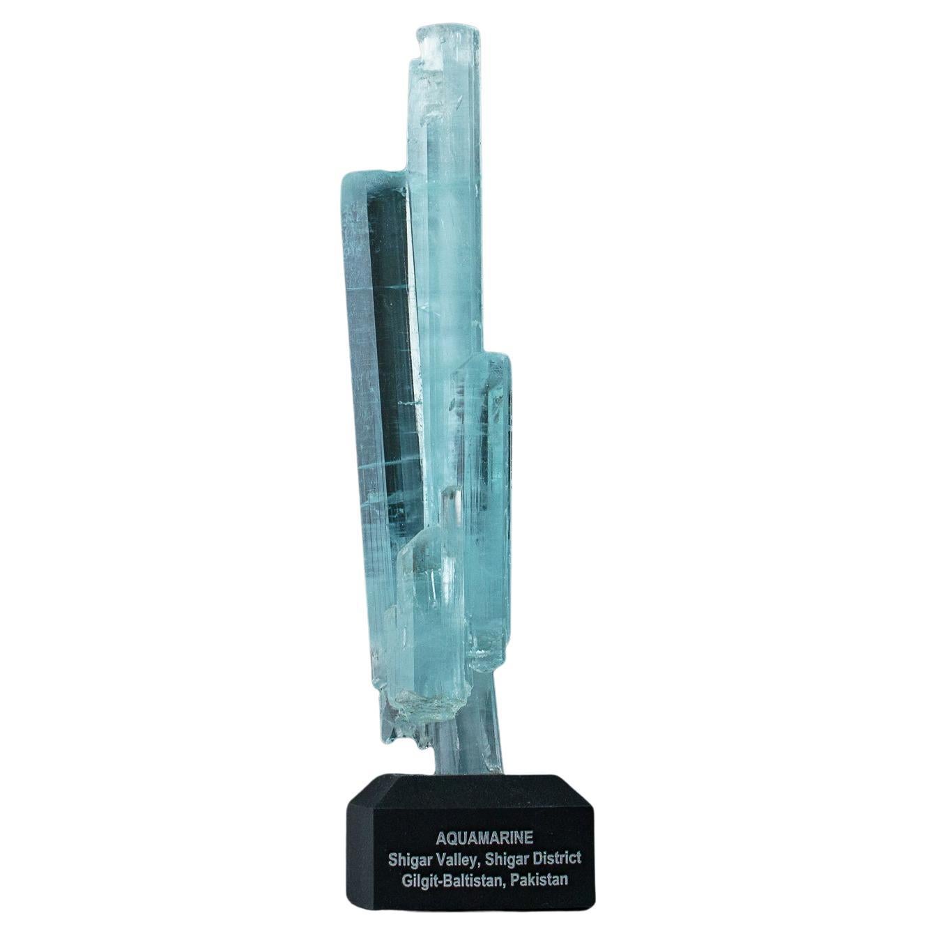 Beryll Var Aquamarin- Mineralkristall aus Pakistan im Angebot