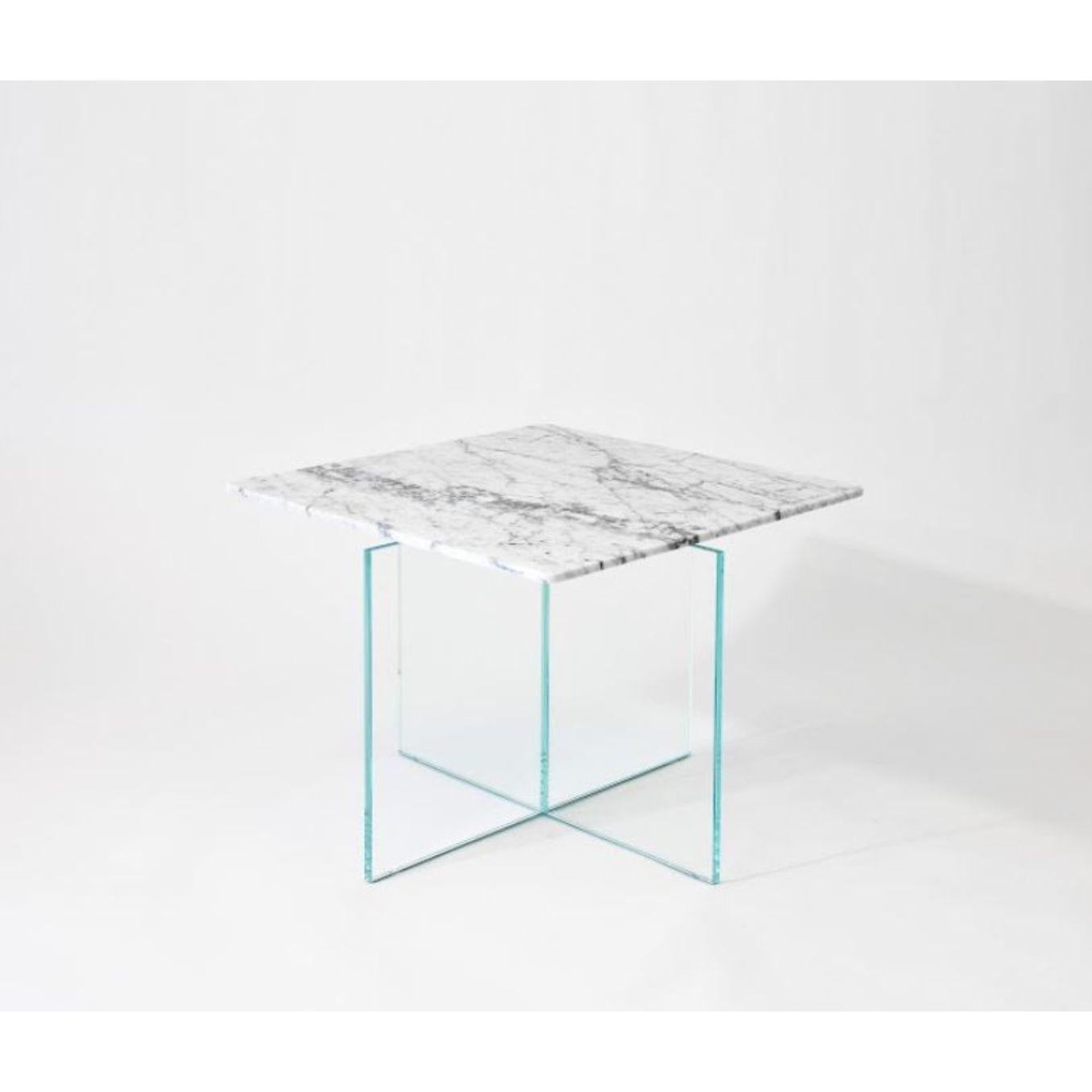 Beside myself end large table by Claste
Dimensions: D 55.9 x W 55.9 x H 55.9 cm
Material: Marble, Glass
Weight: 48 kg

Since 2017 Quinlan Osborne has cultivated an aesthetic in his work that is rooted in the passion for contemporary design he