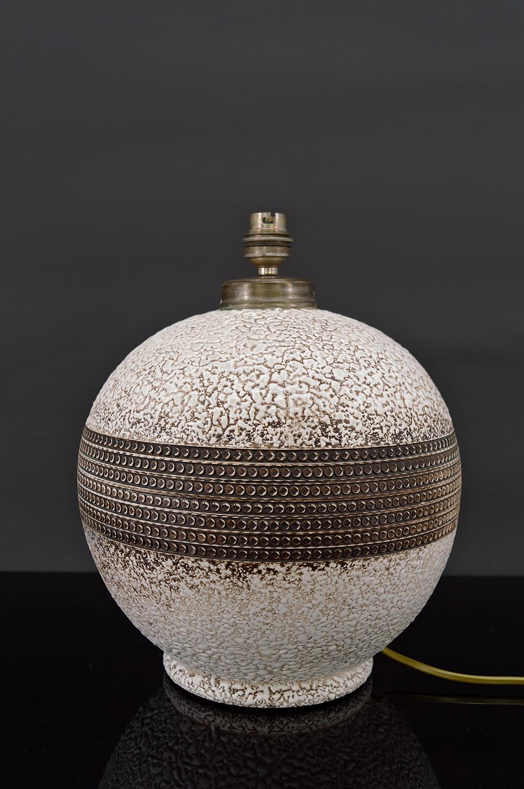 Besnard-Style Round Ceramic Lamp, France, circa 1930 For Sale 1