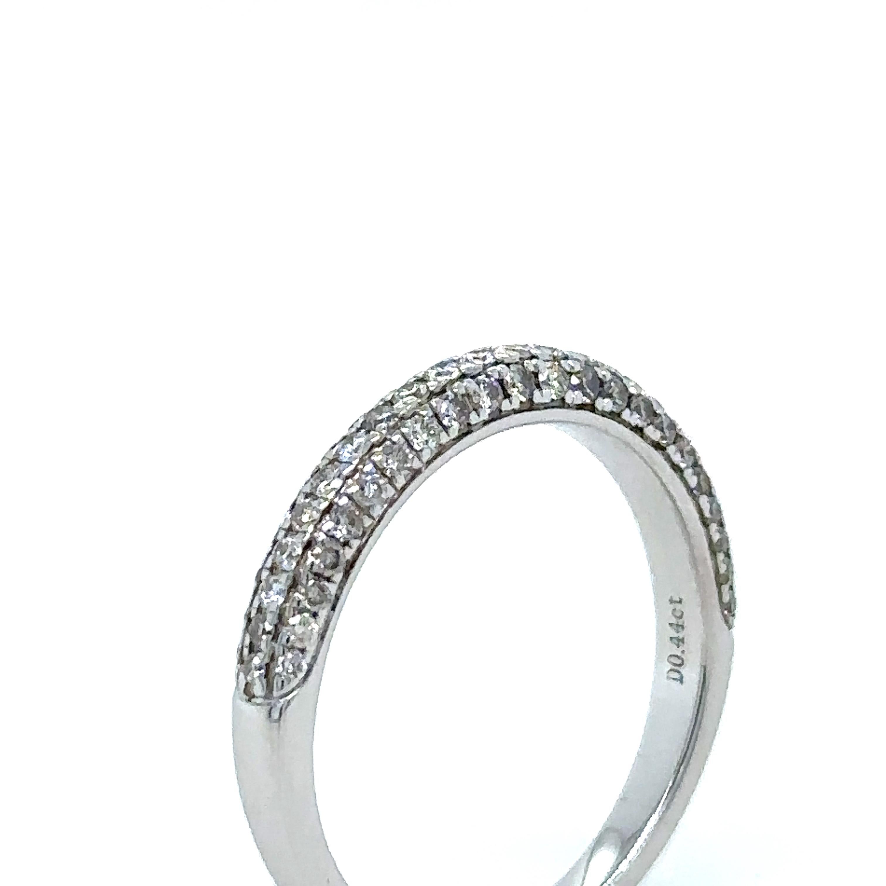 Bespoke 18 Carat White Gold Half Eternity Ring 0.44 Carat In Excellent Condition For Sale In SYDNEY, NSW