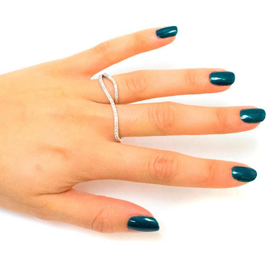 Bespoke 18 Karat White Gold Diamond Two Finger Ring In New Condition In London, GB